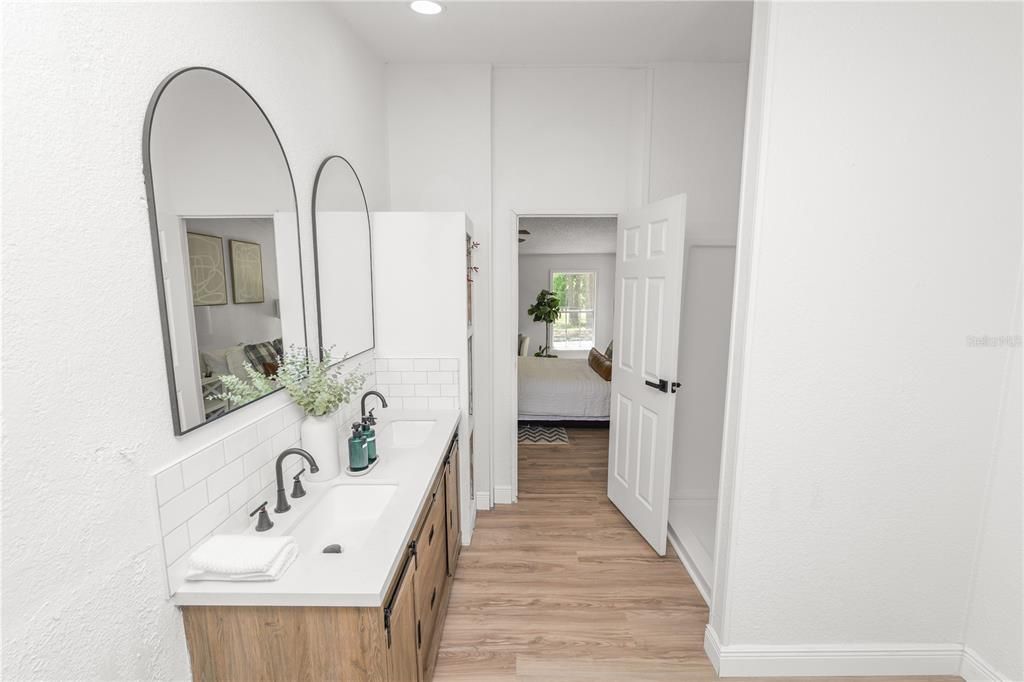 Activo con contrato: $299,000 (3 camas, 2 baños, 1860 Pies cuadrados)
