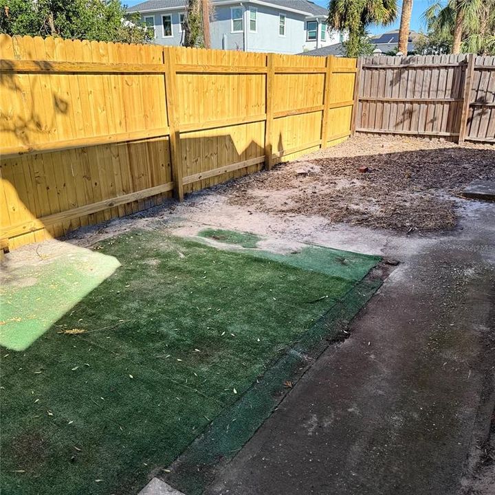 For Rent: $2,160 (2 beds, 1 baths, 810 Square Feet)