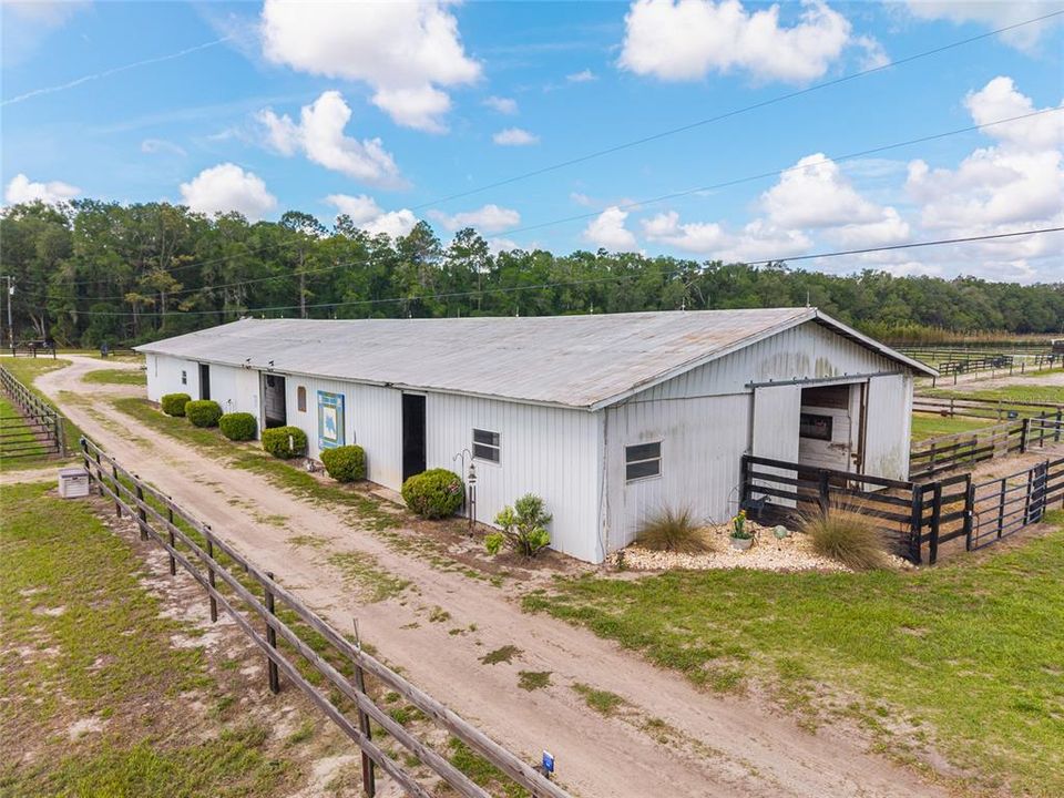 For Sale: $980,000 (3 beds, 2 baths, 1970 Square Feet)