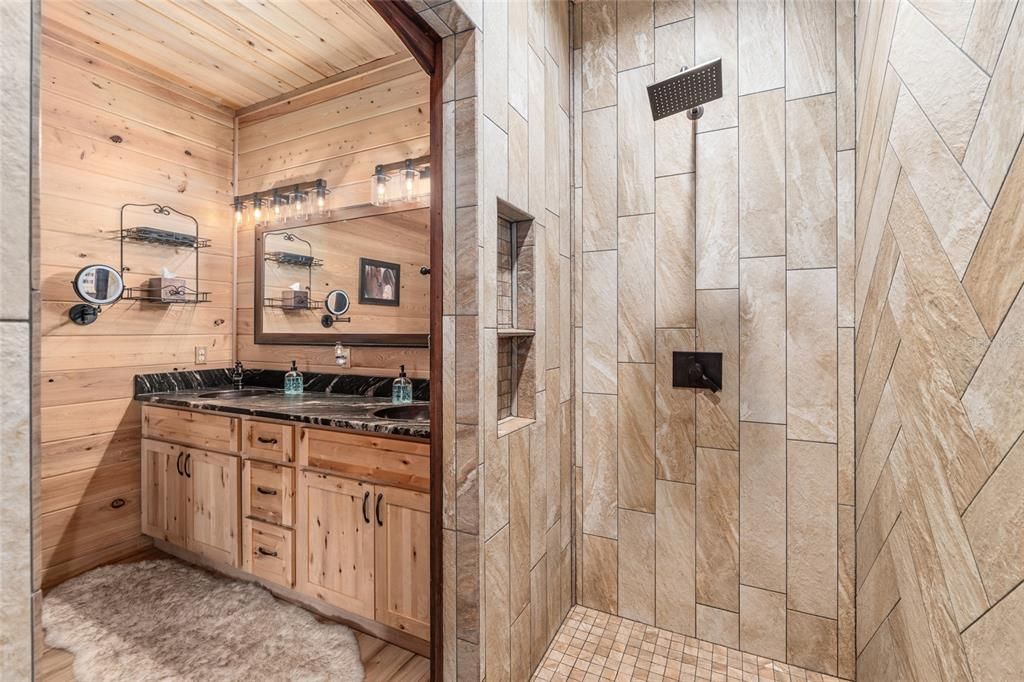 For Sale: $980,000 (3 beds, 2 baths, 1970 Square Feet)