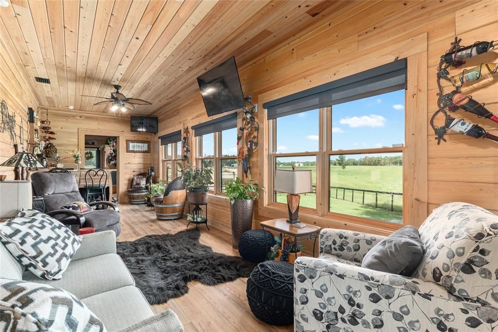 For Sale: $980,000 (3 beds, 2 baths, 1970 Square Feet)