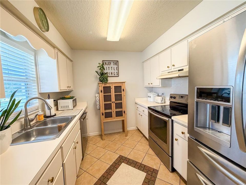 En Venta: $219,900 (2 camas, 2 baños, 987 Pies cuadrados)