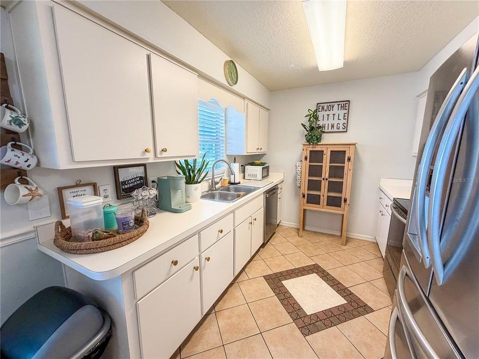 En Venta: $219,900 (2 camas, 2 baños, 987 Pies cuadrados)