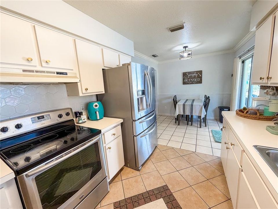 En Venta: $219,900 (2 camas, 2 baños, 987 Pies cuadrados)