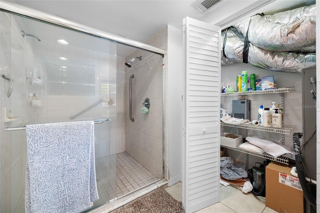 For Sale: $570,000 (4 beds, 0 baths, 1280 Square Feet)