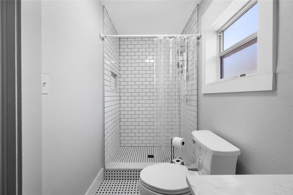 For Sale: $570,000 (4 beds, 0 baths, 1280 Square Feet)