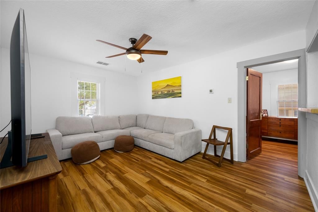 For Sale: $570,000 (4 beds, 0 baths, 1280 Square Feet)