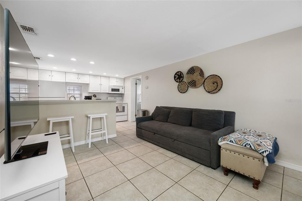 For Sale: $570,000 (4 beds, 0 baths, 1280 Square Feet)