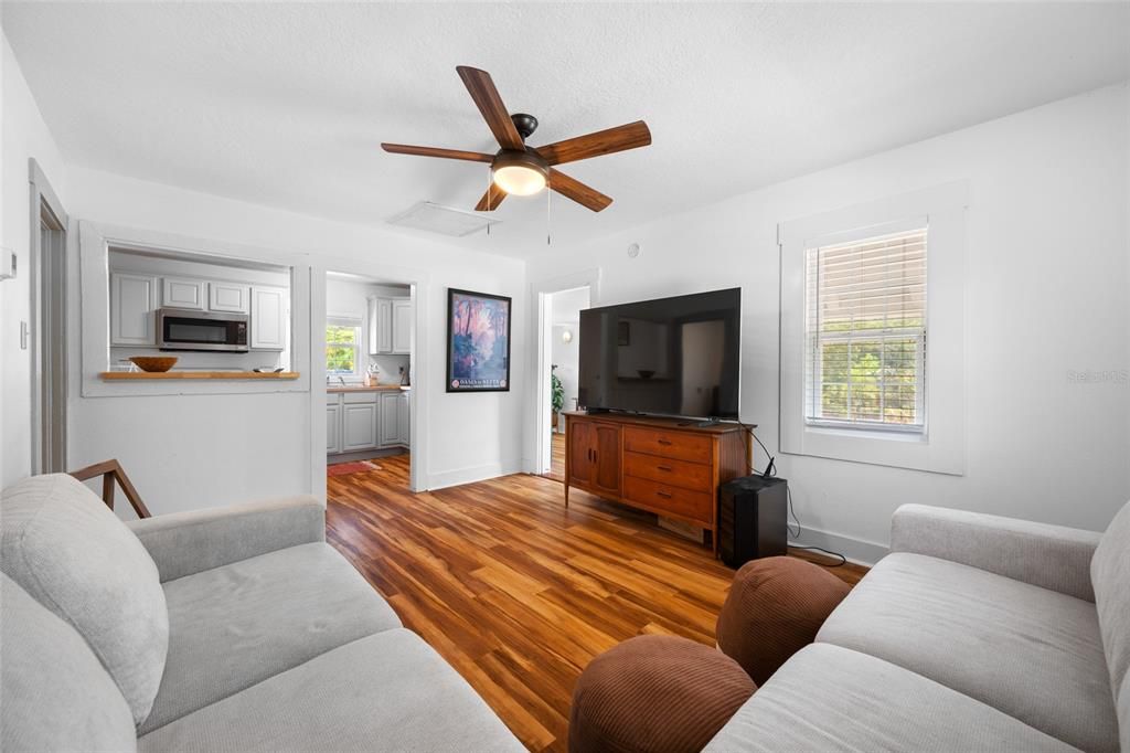 For Sale: $570,000 (4 beds, 0 baths, 1280 Square Feet)