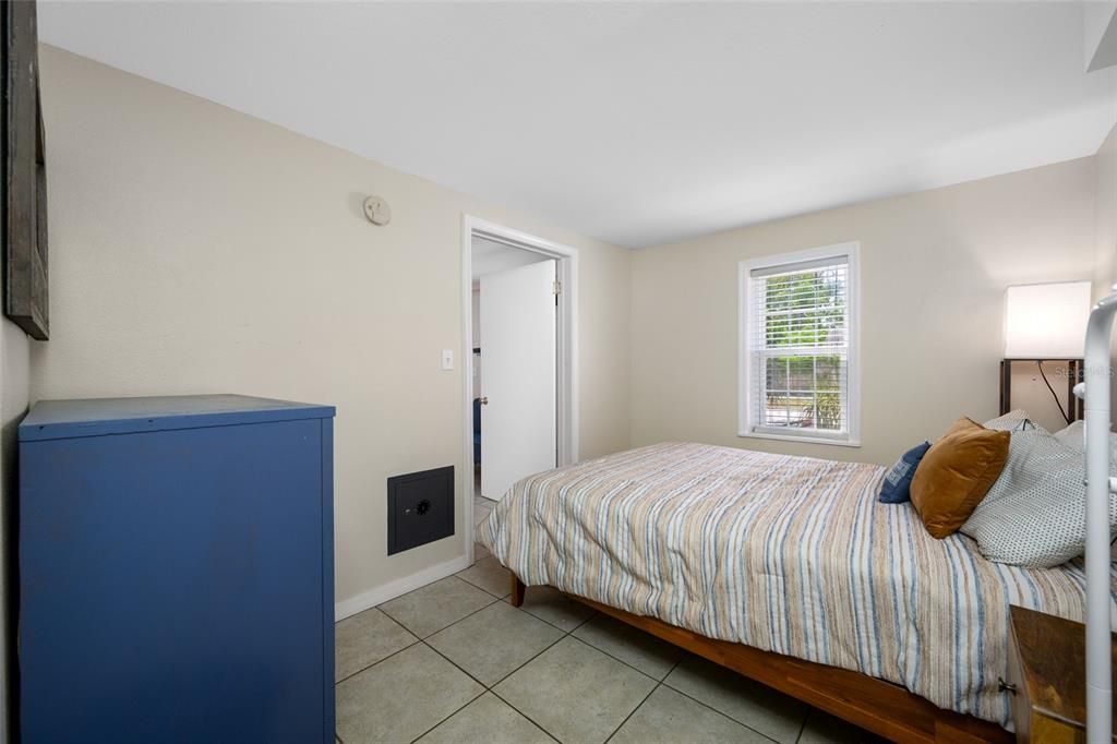 For Sale: $570,000 (4 beds, 0 baths, 1280 Square Feet)