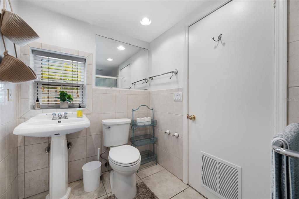 For Sale: $570,000 (4 beds, 0 baths, 1280 Square Feet)