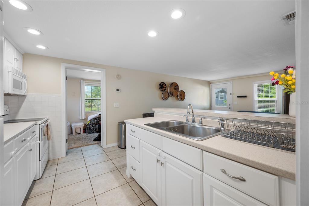 For Sale: $570,000 (4 beds, 0 baths, 1280 Square Feet)