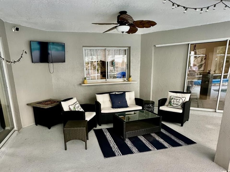 En Venta: $425,000 (3 camas, 2 baños, 2181 Pies cuadrados)