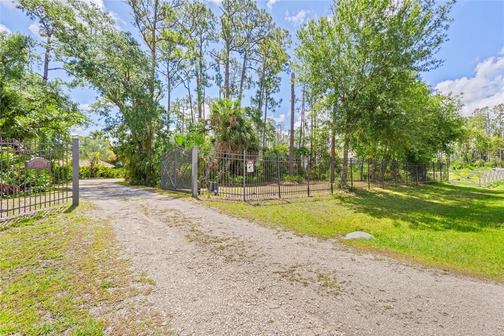 Под контрактом: $649,000 (3 спален, 2 ванн, 1817 Квадратных фут)