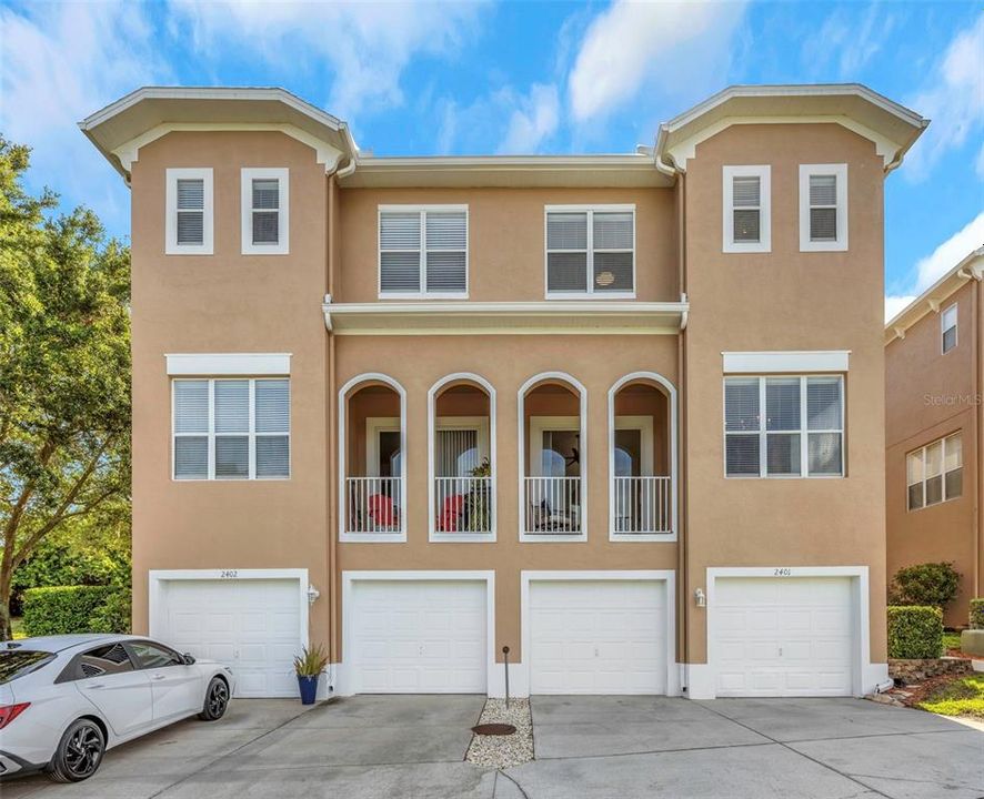 En Venta: $425,000 (3 camas, 3 baños, 2929 Pies cuadrados)
