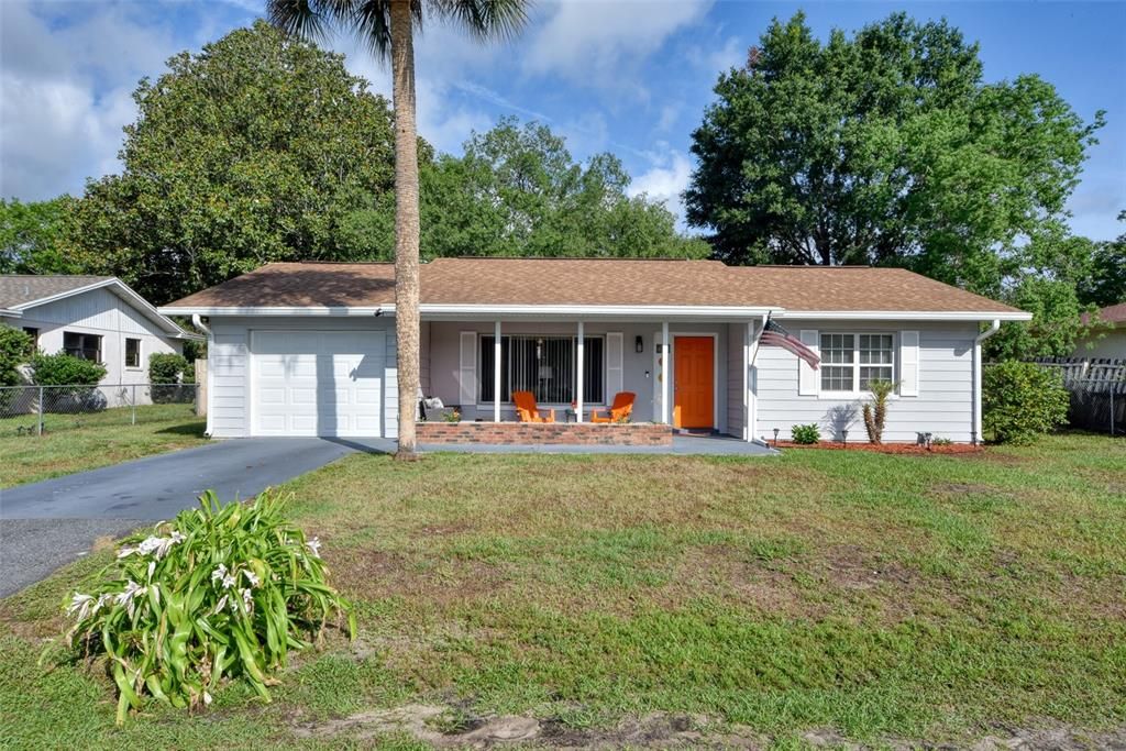 For Sale: $214,900 (2 beds, 2 baths, 1259 Square Feet)