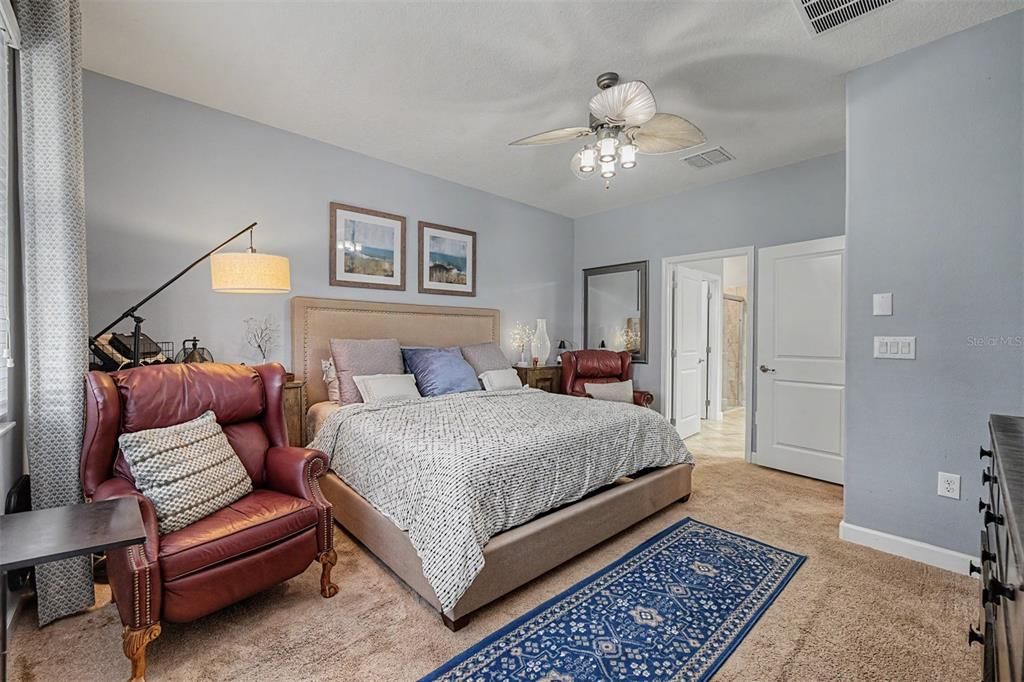 For Sale: $499,000 (2 beds, 2 baths, 1951 Square Feet)