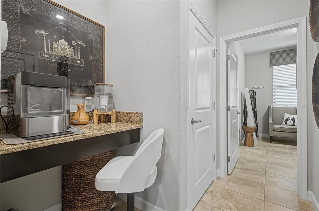 For Sale: $499,000 (2 beds, 2 baths, 1951 Square Feet)