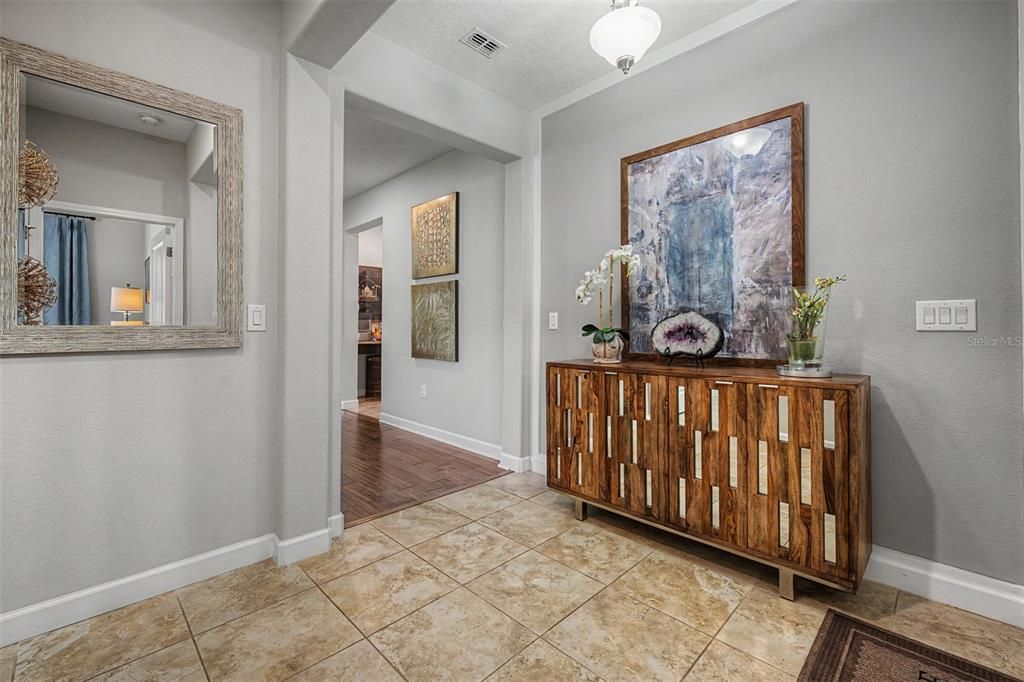 For Sale: $499,000 (2 beds, 2 baths, 1951 Square Feet)