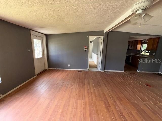 For Sale: $76,000 (3 beds, 2 baths, 1150 Square Feet)