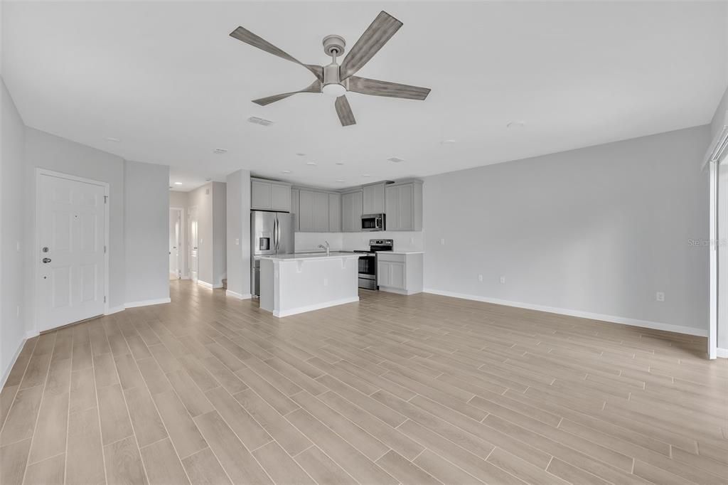 For Rent: $2,495 (4 beds, 3 baths, 1762 Square Feet)