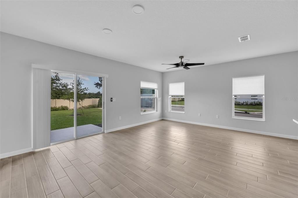 For Rent: $2,495 (4 beds, 3 baths, 1762 Square Feet)