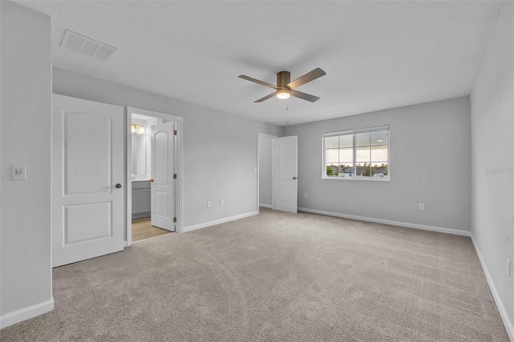 For Rent: $2,495 (4 beds, 3 baths, 1762 Square Feet)