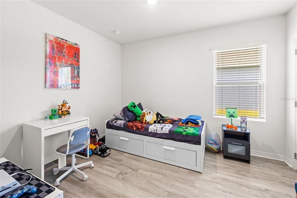 For Sale: $295,000 (3 beds, 2 baths, 1625 Square Feet)