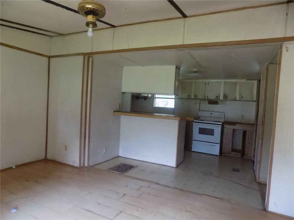 На продажу: $95,000 (3 спален, 2 ванн, 1580 Квадратных фут)