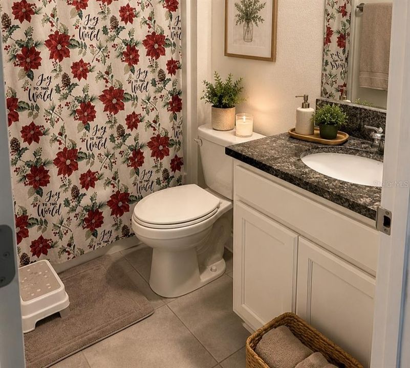 For Sale: $475,000 (5 beds, 3 baths, 2398 Square Feet)