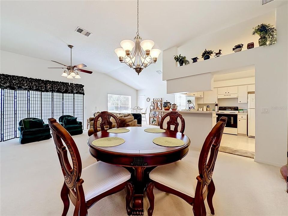 For Sale: $229,500 (2 beds, 2 baths, 1572 Square Feet)