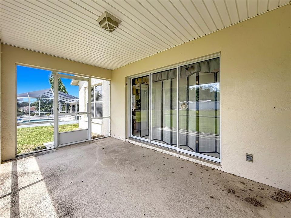 For Sale: $229,500 (2 beds, 2 baths, 1572 Square Feet)