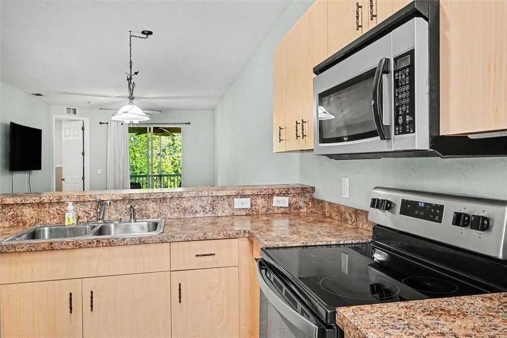 На продажу: $159,000 (3 спален, 2 ванн, 1218 Квадратных фут)