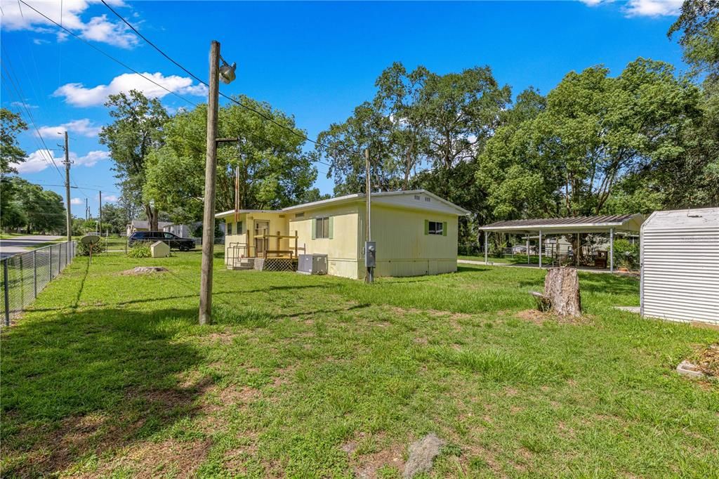 For Sale: $129,000 (2 beds, 2 baths, 997 Square Feet)