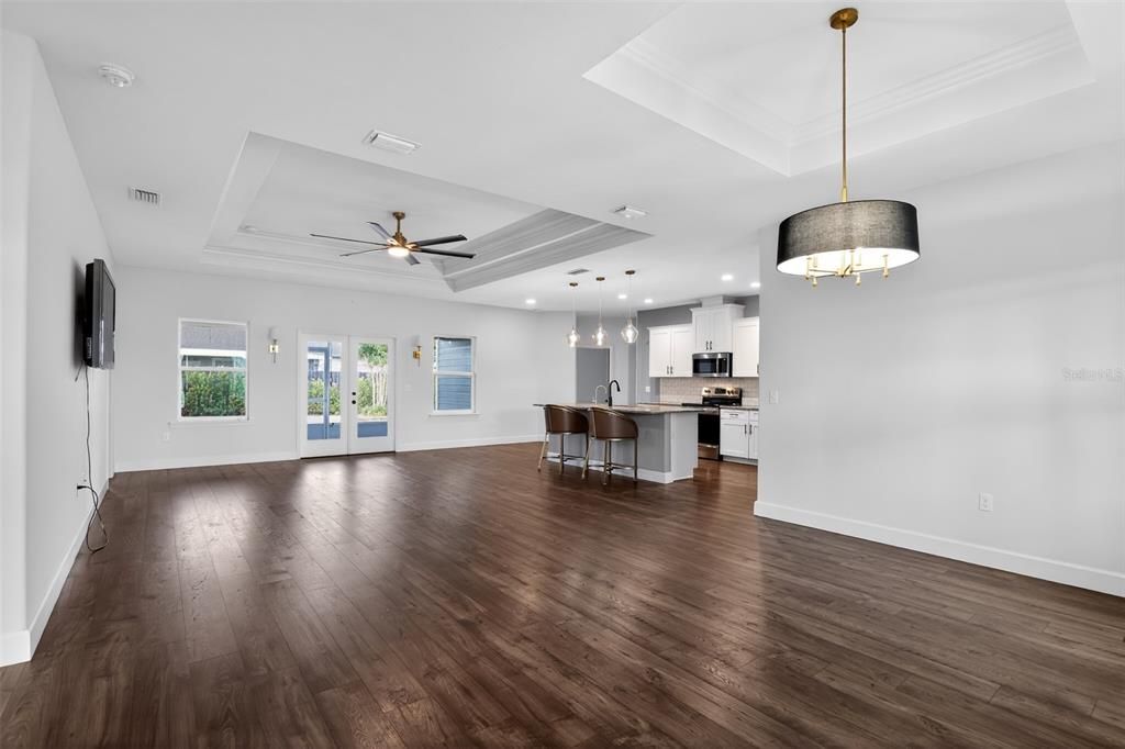 На продажу: $374,000 (4 спален, 2 ванн, 2000 Квадратных фут)