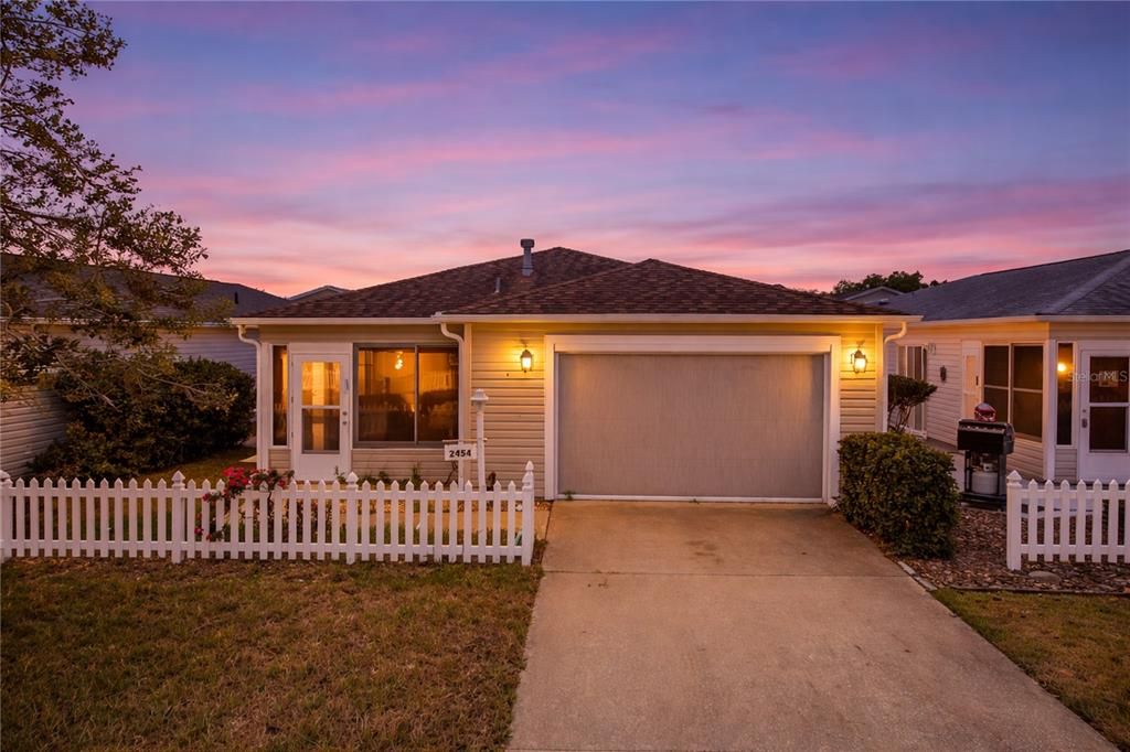 For Rent: $1,600 (2 beds, 2 baths, 1156 Square Feet)