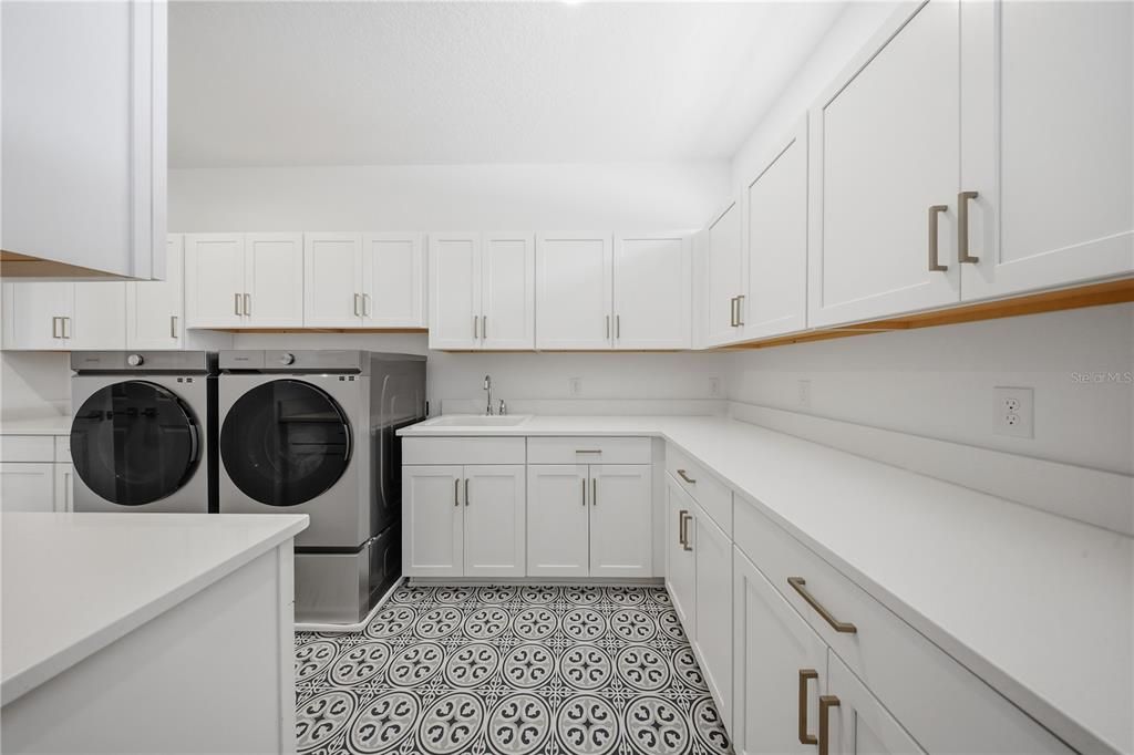 En Venta: $1,149,000 (4 camas, 4 baños, 4226 Pies cuadrados)