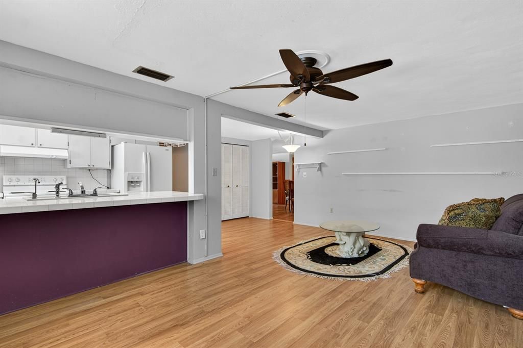 For Sale: $220,000 (3 beds, 2 baths, 1625 Square Feet)