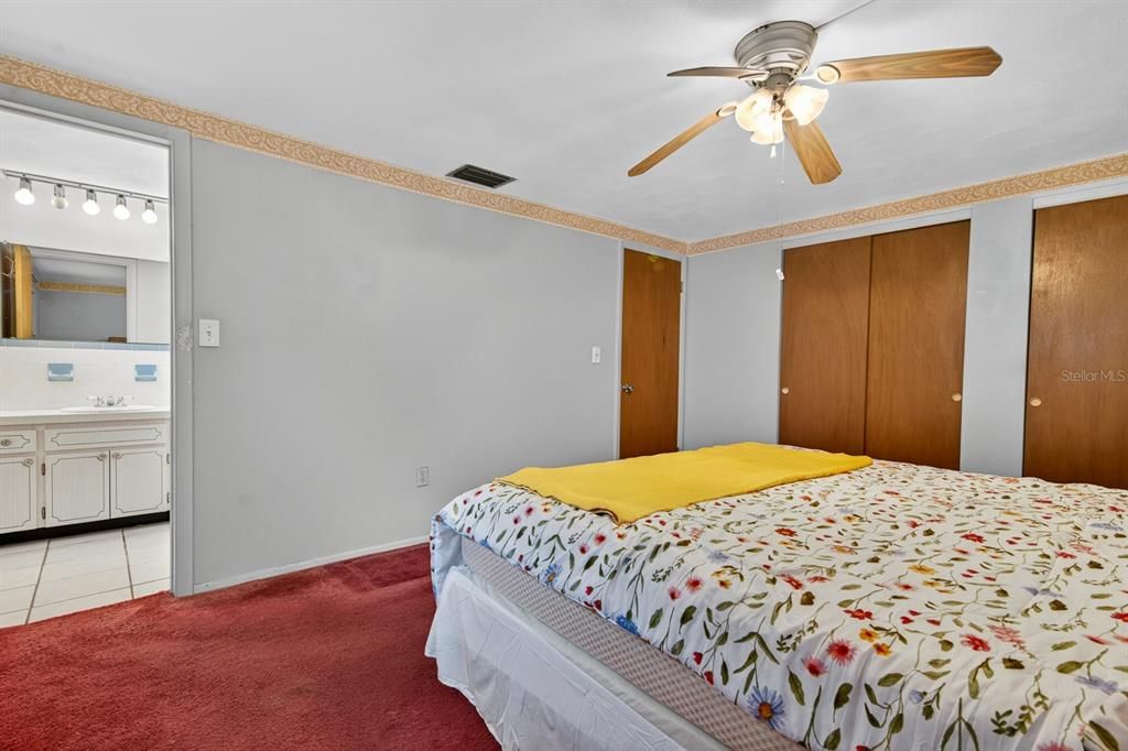 For Sale: $220,000 (3 beds, 2 baths, 1625 Square Feet)