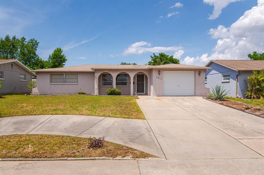 For Sale: $220,000 (3 beds, 2 baths, 1625 Square Feet)