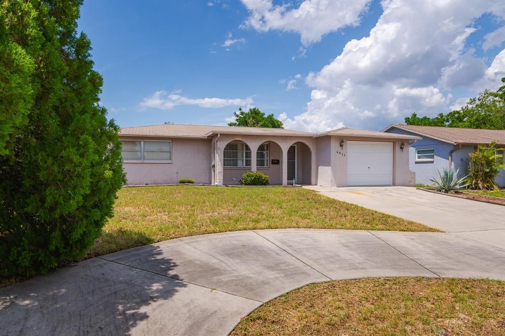 For Sale: $220,000 (3 beds, 2 baths, 1625 Square Feet)