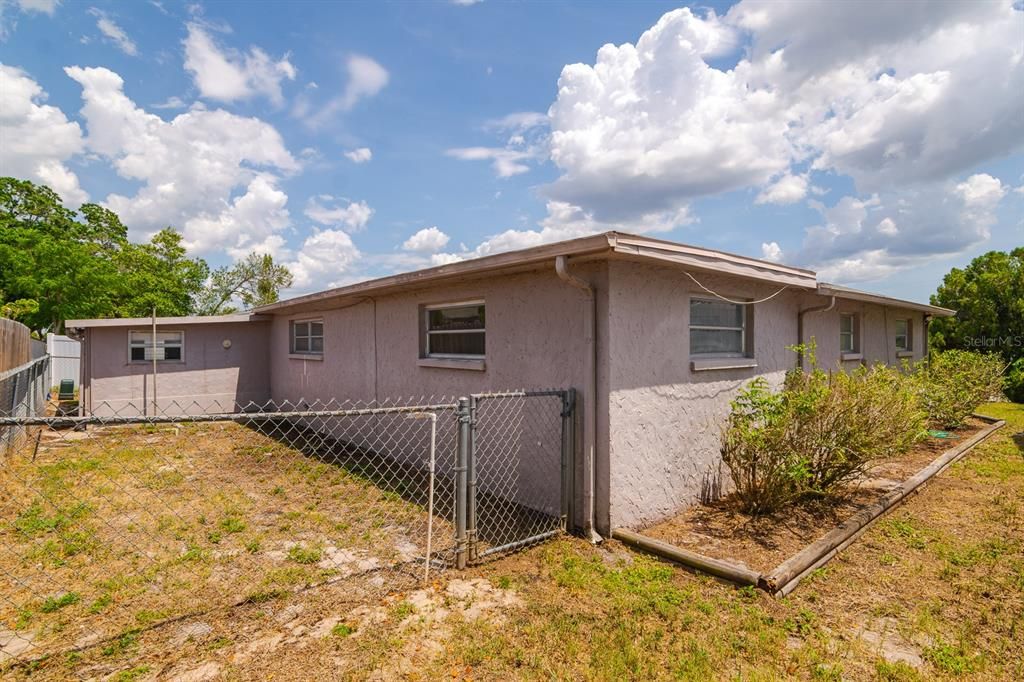 For Sale: $220,000 (3 beds, 2 baths, 1625 Square Feet)