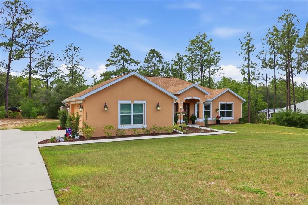 For Sale: $449,000 (3 beds, 2 baths, 1936 Square Feet)