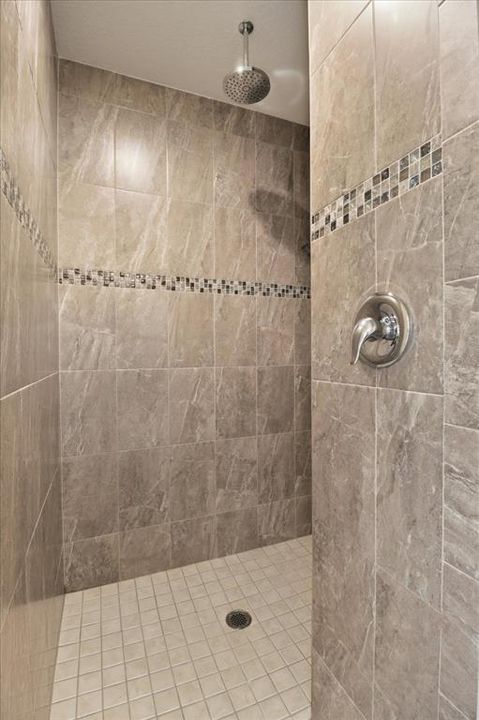 For Sale: $449,000 (3 beds, 2 baths, 1936 Square Feet)