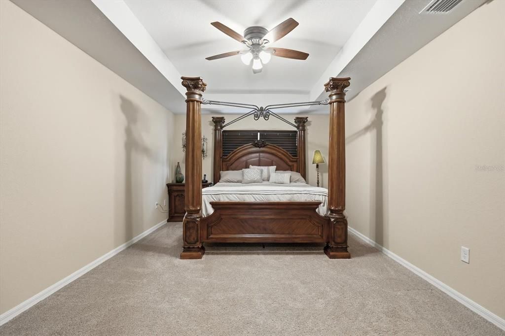 For Sale: $449,000 (3 beds, 2 baths, 1936 Square Feet)