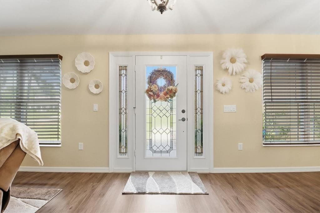 For Sale: $449,000 (3 beds, 2 baths, 1936 Square Feet)