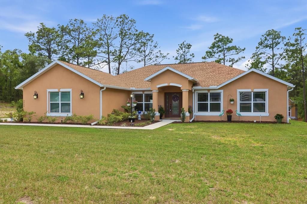 For Sale: $449,000 (3 beds, 2 baths, 1936 Square Feet)