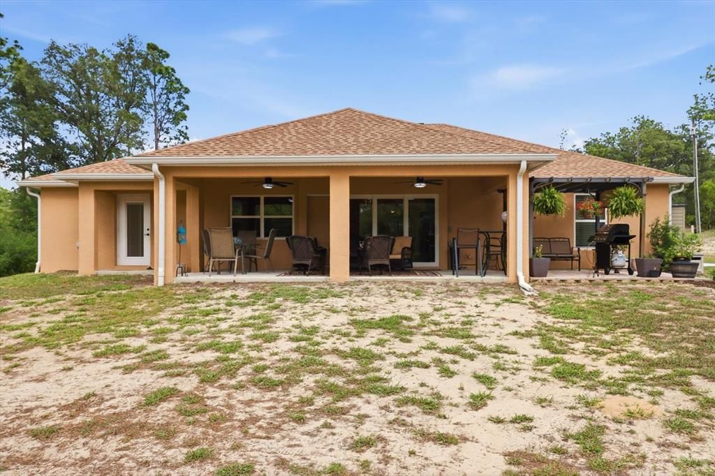 For Sale: $449,000 (3 beds, 2 baths, 1936 Square Feet)