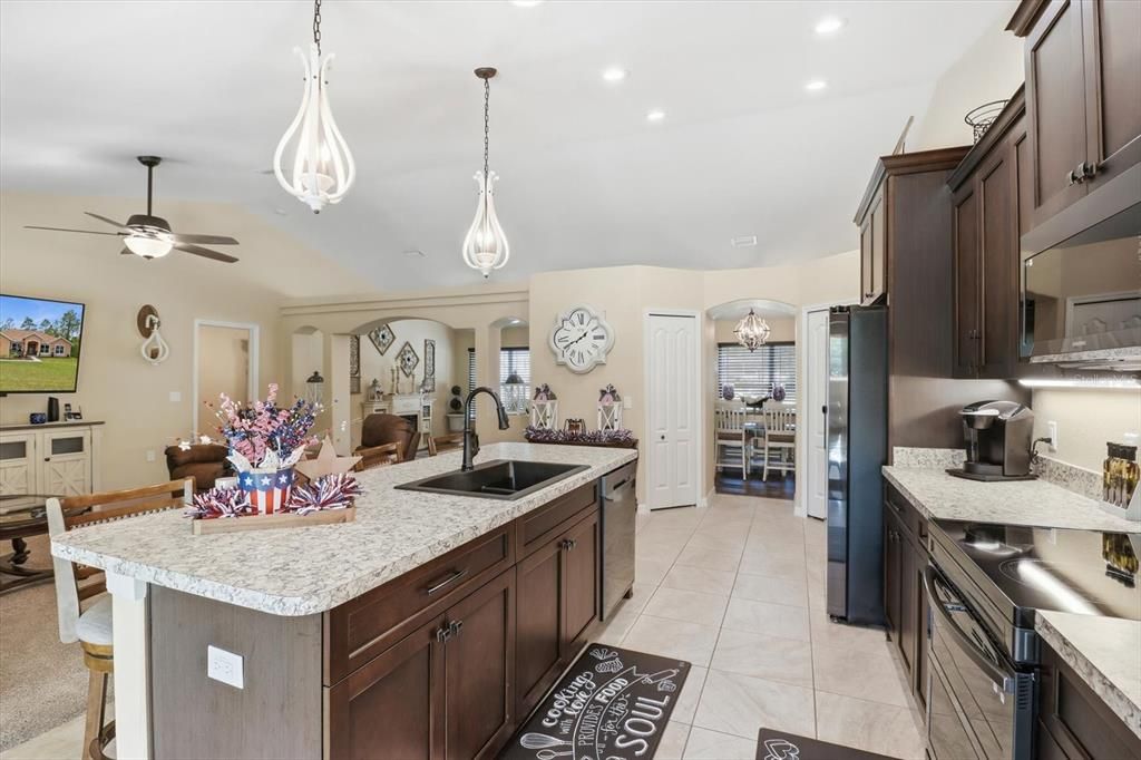 For Sale: $449,000 (3 beds, 2 baths, 1936 Square Feet)
