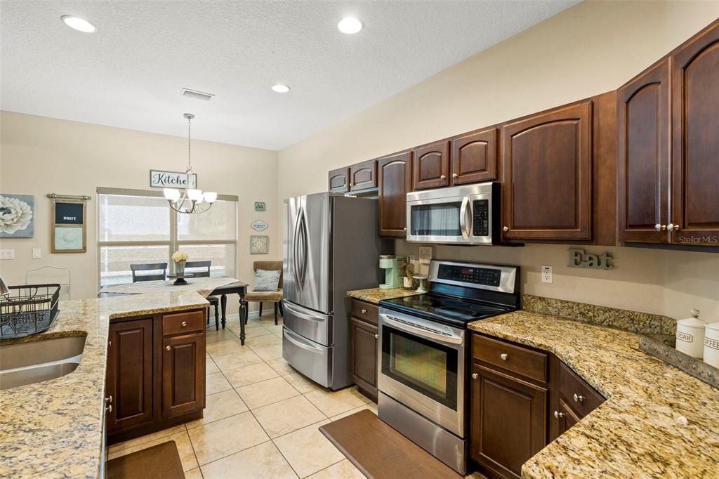 For Sale: $339,900 (3 beds, 2 baths, 1610 Square Feet)